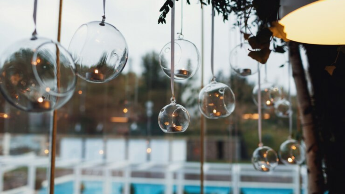 11 Best New Year’s Eve Decor Ideas to Welcome 2025 in Style